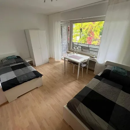 Zentral Gelegene Am Schillerplatz